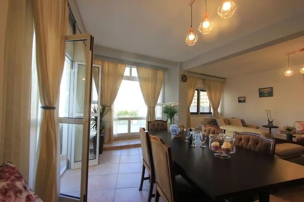 Superb Apartment Steps Away From Finikoudes Beach Larnaca Cyprus