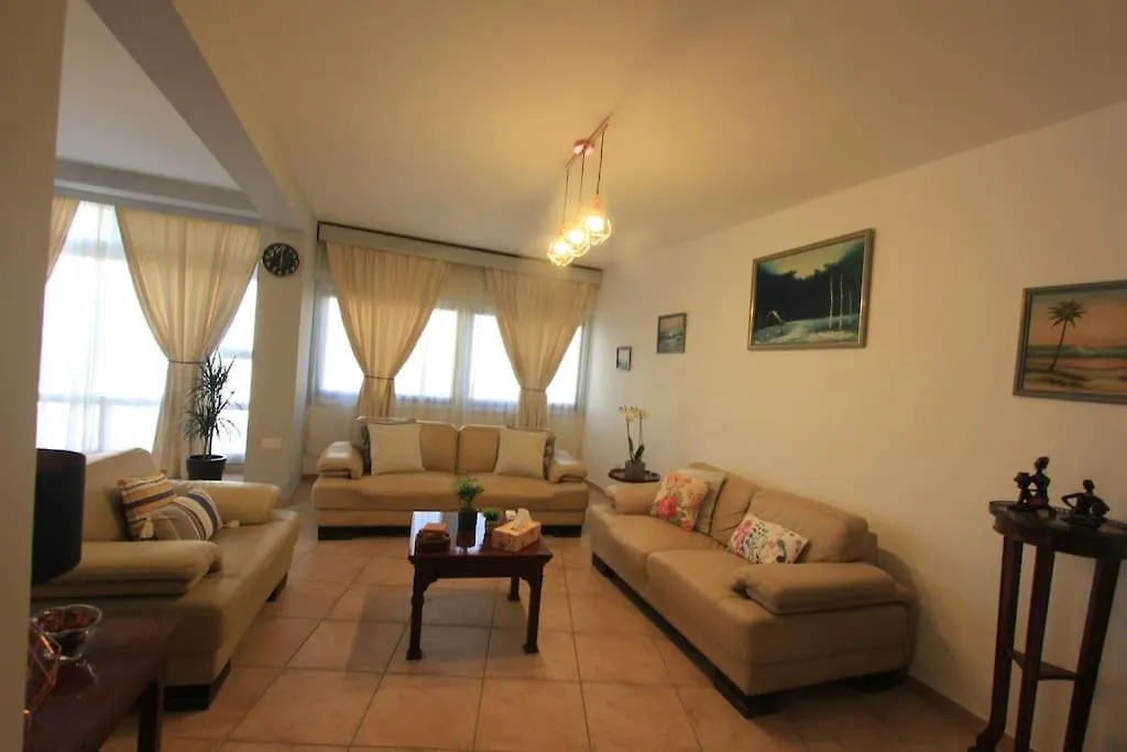 Superb Apartment Steps Away From Finikoudes Beach Larnaca Cyprus