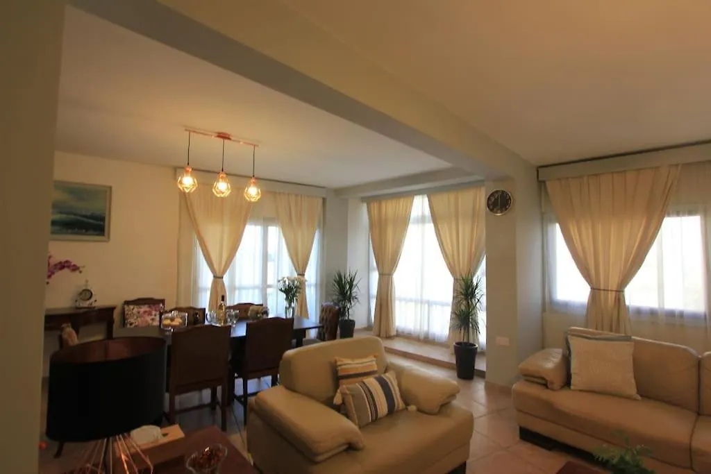 Superb Apartment Steps Away From Finikoudes Beach Larnaca 0*,  Cyprus